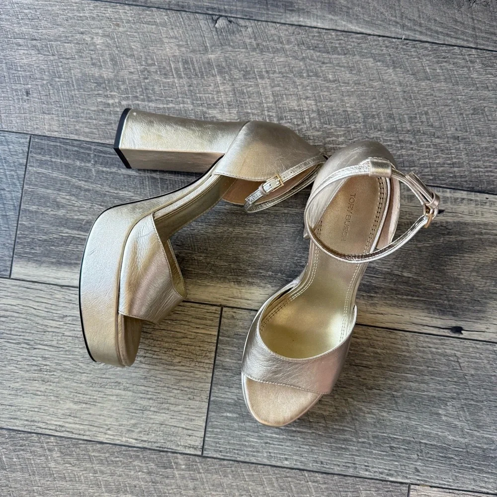 Tory Burch nwt tory